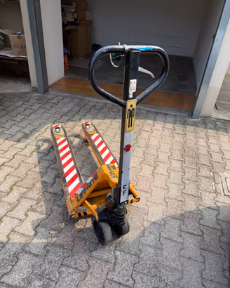 Transpallet portata 2300 kg
