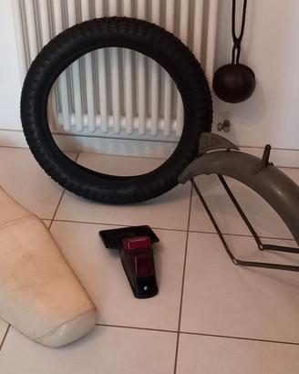 Sella vespa, parafango Gilera, porta targa, gomma