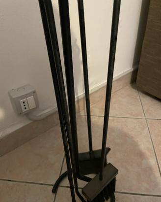 Attrezzi per camino