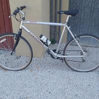 Bicicletta Diamondback
