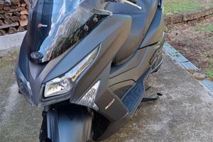 Scooter Kjmco X-Town 300i