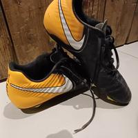 Scarpe calcio Nike tiempo