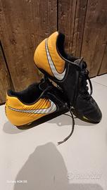 Scarpe calcio Nike tiempo