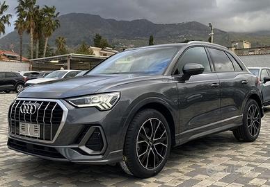 Audi Q3 S Line interno ed esterno 2.0 TDI 150...