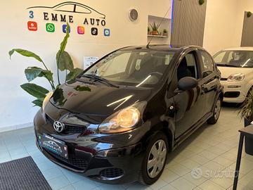 Toyota Aygo 1.0 5 porte Now 12 MESI DI GARANZIA