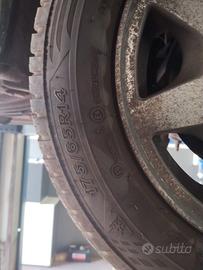Gomme semi nuove