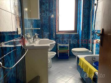 Appartamento Mondragone [Cod. rif VIA GUBBIO1VRG]