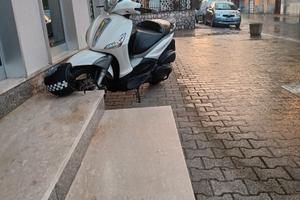 Piaggio Beverly 350 - 2012