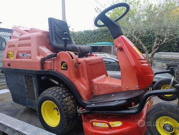 trattorino tagliaerba 