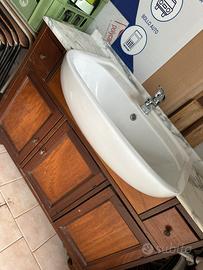 Lavabo con mibile bagno