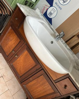 Lavabo con mibile bagno