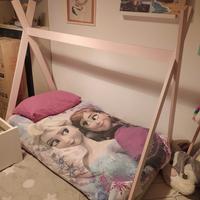 Letto a capanna per bambini + materasso