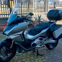 HONDA FORZA 750 DEL 2021