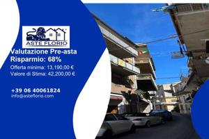 Immobile in asta di 60 m² con più di 5 locali a Ca