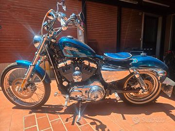 Harley-Davidson 883