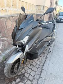 XMAX 400