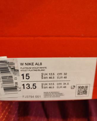 Scarpe da ginnastica mai usate