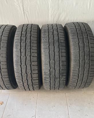 Pneumatici invernali Michelin 215/60 R17