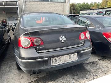 POSTERIORE VOLKSWAGEN PASSAT BERLINA