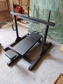 pressa verticale gambe palestra