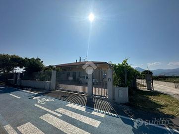 3 LOCALI A VILLAPIANA