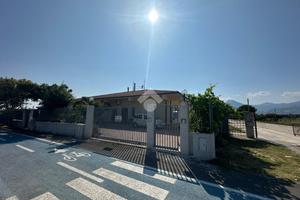 3 LOCALI A VILLAPIANA