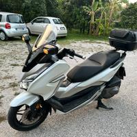 Honda Forza 300 del 2019