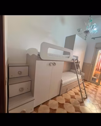 Cameretta , divano letto , lavatrice