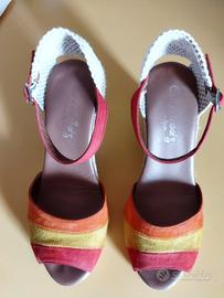 Sandalo Carmen Saiz con zeppa