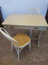 Tavolino e due sedie shabby chic