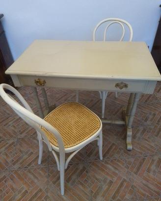 Tavolino e due sedie shabby chic