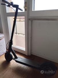 Monopattino elettrico Xiaomi MI M365