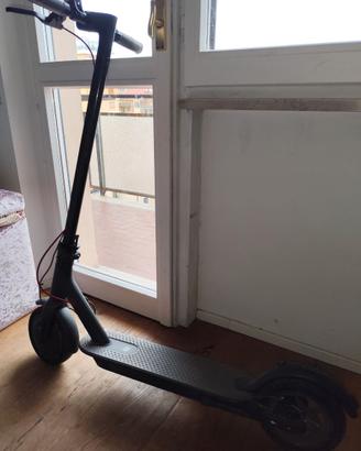 Monopattino elettrico Xiaomi MI M365