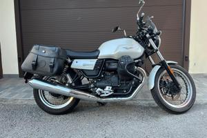 Moto Guzzi V7 III Special