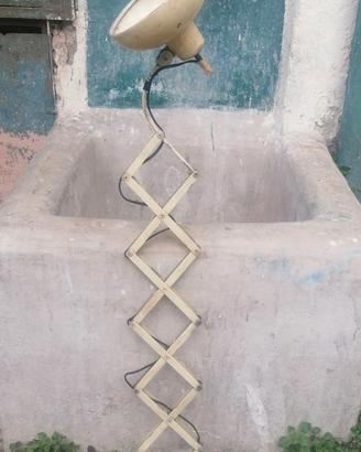lampada a pantografo vintage estensibile muro 