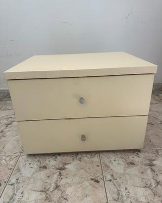 Comodino con due cassetti