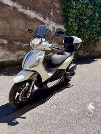 Piaggio Beverly 350 ST