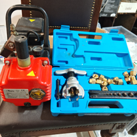 Pompa vuoto climatizzatori + kit flangiatubo