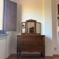 Set Comoncino con specchiera, comodini e spalliere