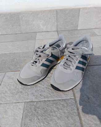 Adidas trainer 