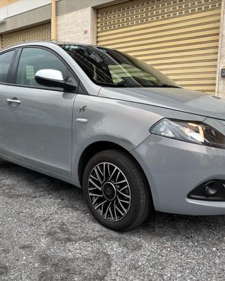 Lancia Ypsilon Alberta Ferretti