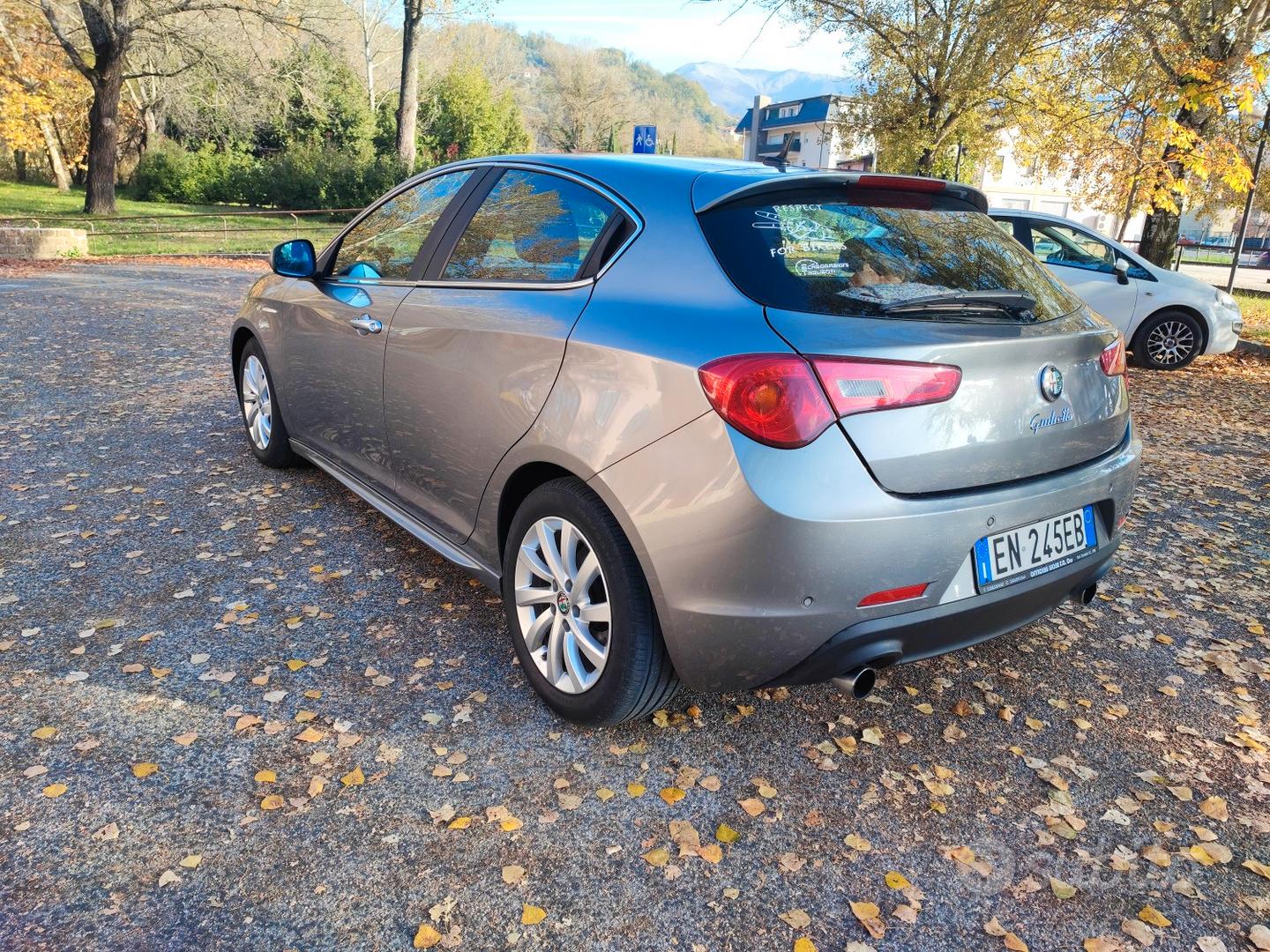 Alfa Romeo Giulietta 2012 photo 2