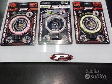 Strisce adesive cerchio per moto