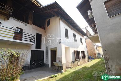 BIFAMILIARE IN CENTRO PAESE