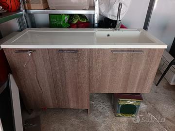 Mobile bagno con vano lavatrice