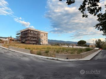 Villa e villetta bifamiliare con progetto