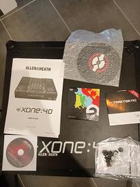 Mixer  xone 4d completo con flycase cuffie e cavi