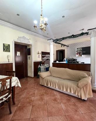 3 LOCALI A NAPOLI