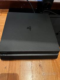 PS4 slim + controller + 2 giochi