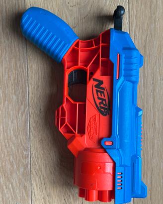 Pistola Nerf Alpha Strike a sei colpi